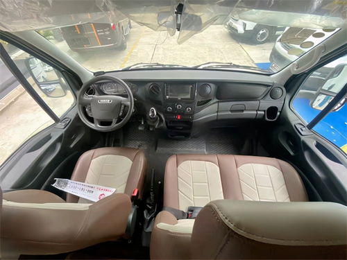 國五隆翠家用房車 實木家具版C10五座房車，匠心打造移動溫馨之家